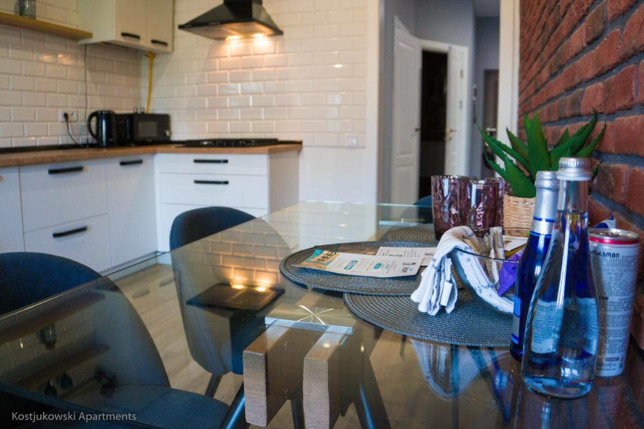 Apart-Hotel Kostjukowski Apartments Nizhynska 17 Lviv Buitenkant foto