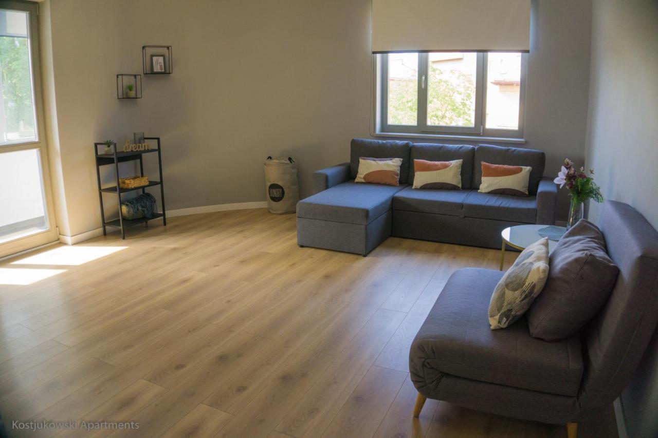 Apart-Hotel Kostjukowski Apartments Nizhynska 17 Lviv Buitenkant foto