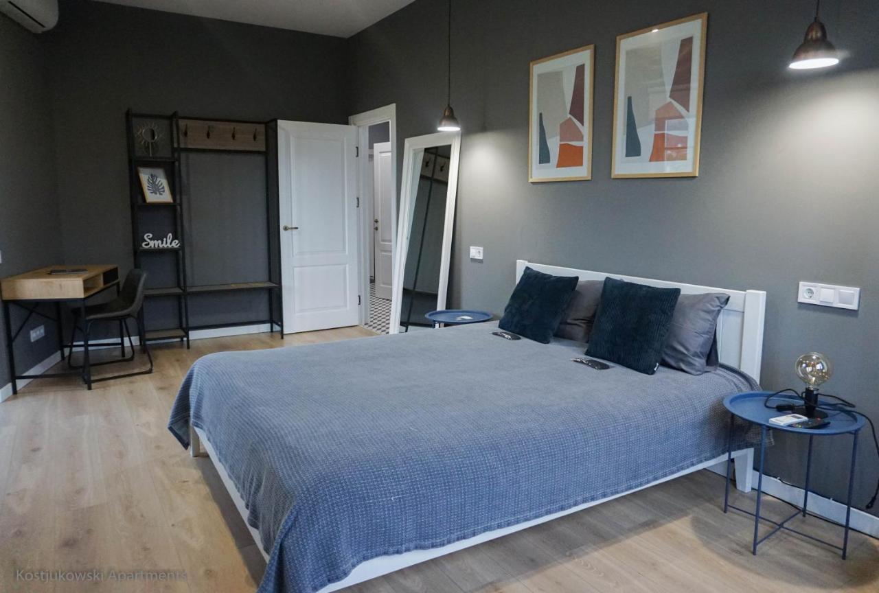 Apart-Hotel Kostjukowski Apartments Nizhynska 17 Lviv Buitenkant foto