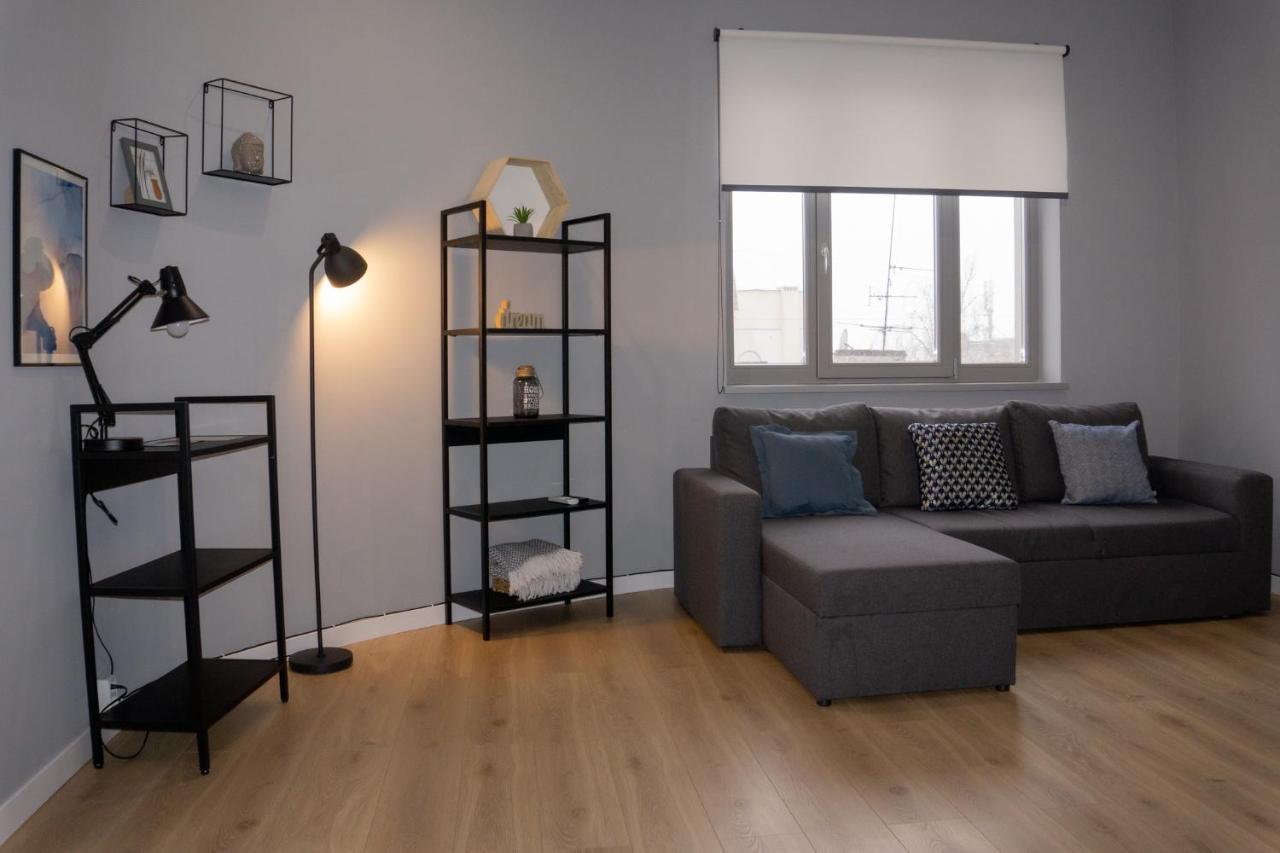 Apart-Hotel Kostjukowski Apartments Nizhynska 17 Lviv Buitenkant foto