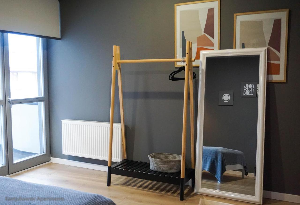 Apart-Hotel Kostjukowski Apartments Nizhynska 17 Lviv Buitenkant foto