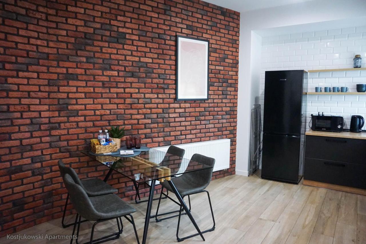 Apart-Hotel Kostjukowski Apartments Nizhynska 17 Lviv Buitenkant foto