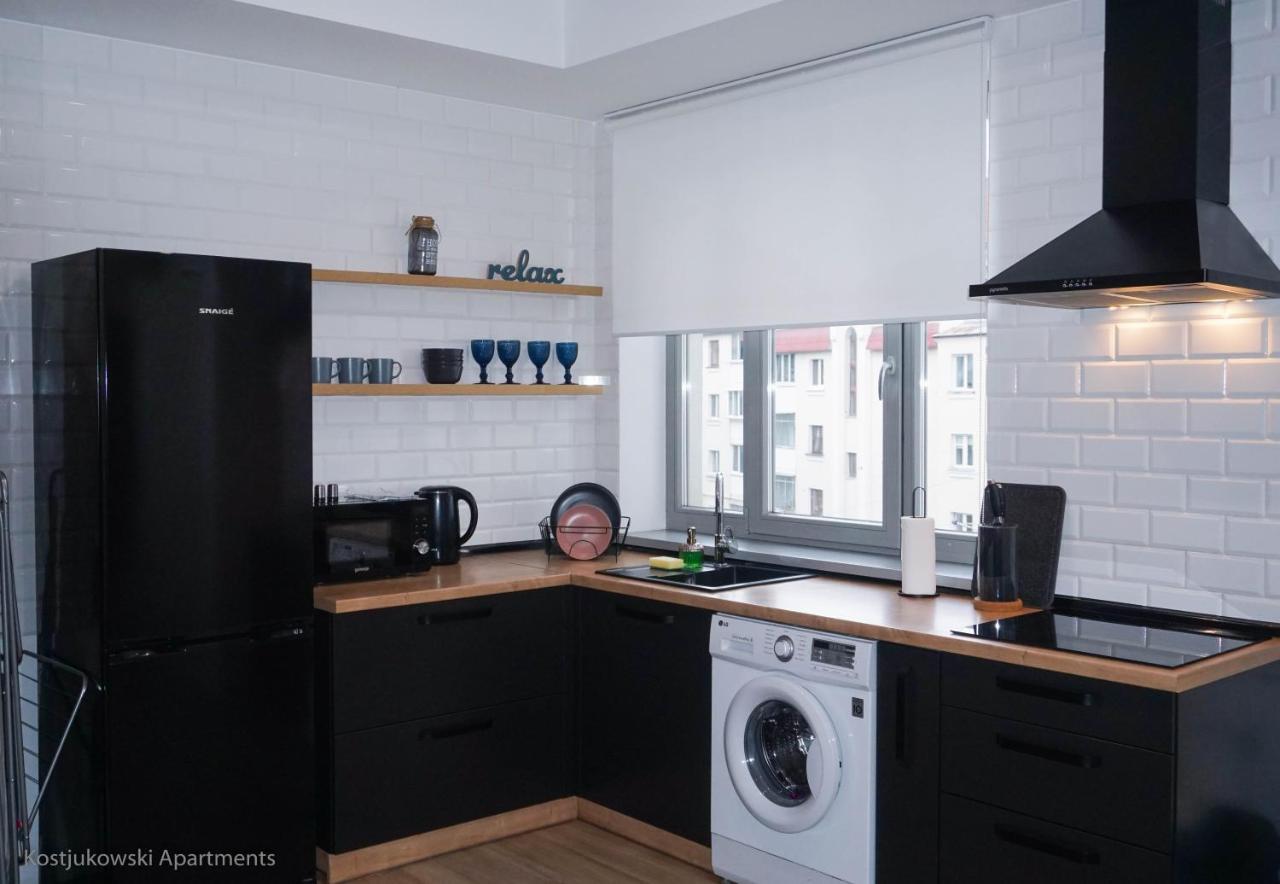 Apart-Hotel Kostjukowski Apartments Nizhynska 17 Lviv Buitenkant foto
