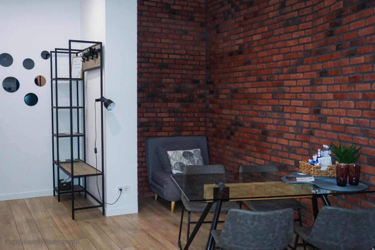 Apart-Hotel Kostjukowski Apartments Nizhynska 17 Lviv Buitenkant foto