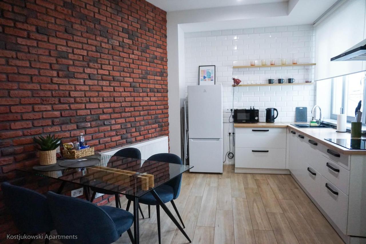 Apart-Hotel Kostjukowski Apartments Nizhynska 17 Lviv Buitenkant foto